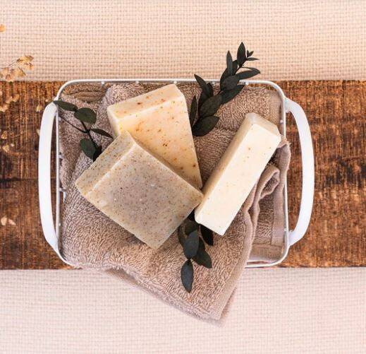 Organiczne mydło ze śluzem ślimaka, Mięta, tonizujące, COSMOS ORGANIC, 100 g, Mlle Agathe