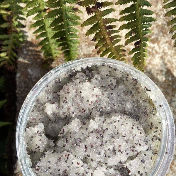 Hagi, Naturalny scrub do ciała cytrusowy z olejem konopnym i makadamia, 300g