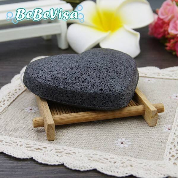 Gąbka Konjac do twarzy, Serce, z dodatkiem z węgla bambusowego, aż 6,7 - 8,5 cm, Bebevisa