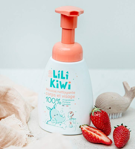Naturalna pianka do mycia twarzy i ciała, Truskawka, dla dzieci, Cosmos Organic, 250ml, LiLiKiWi