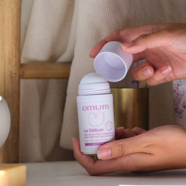 	Naturalny dezodorant do skóry wrażliwej, dla kobiet w ciąży i karmiących, DELIKATNY, Cosmos Organic, 50 ml, Omum